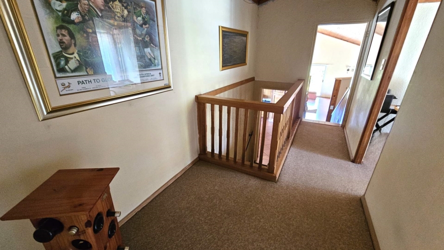 6 Bedroom Property for Sale in Schoemansville North West